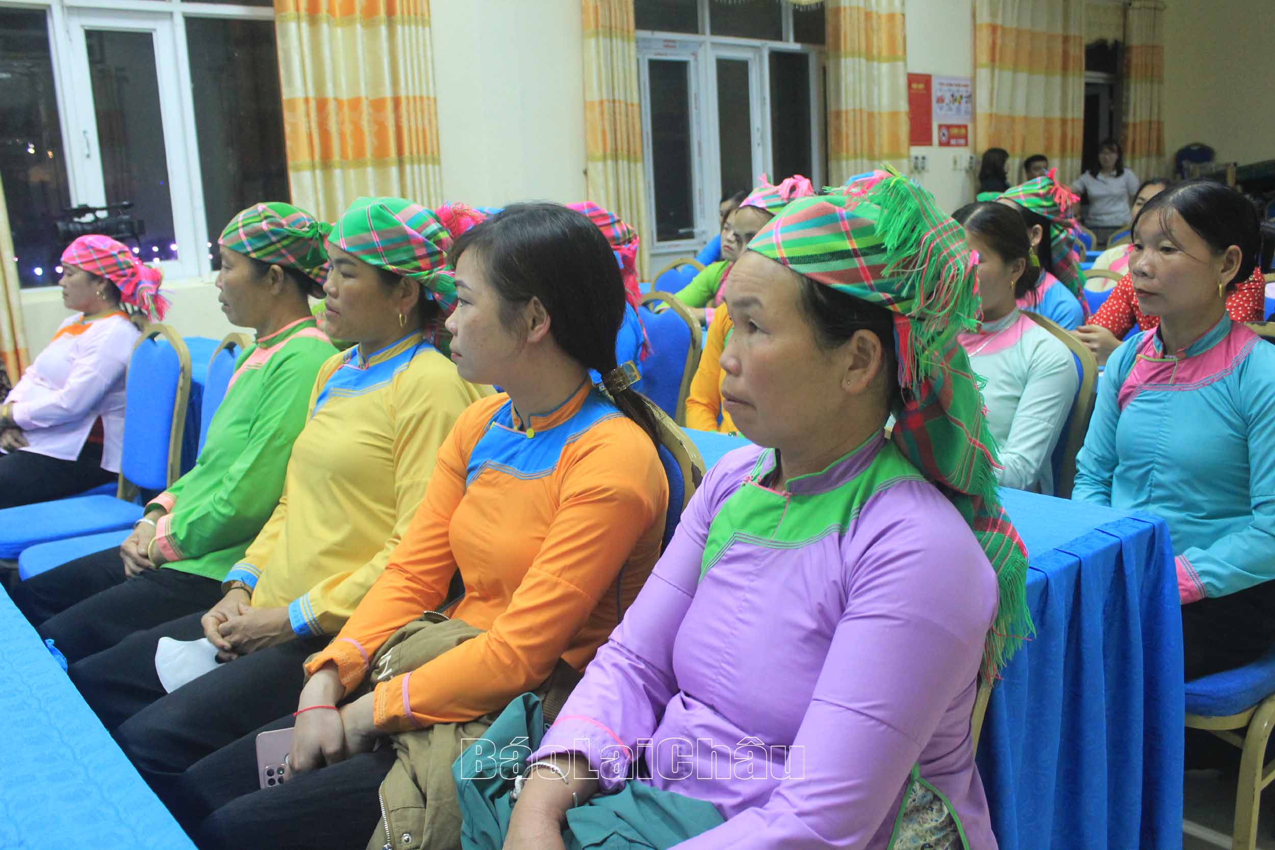 Các học viên tham gia lớp học.